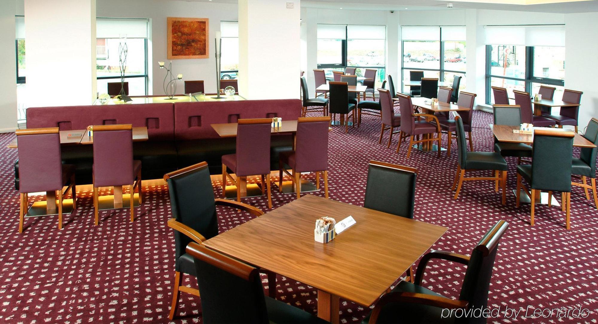 Holiday Inn Express Hemel Hempstead, An Ihg Hotel Restoran fotoğraf